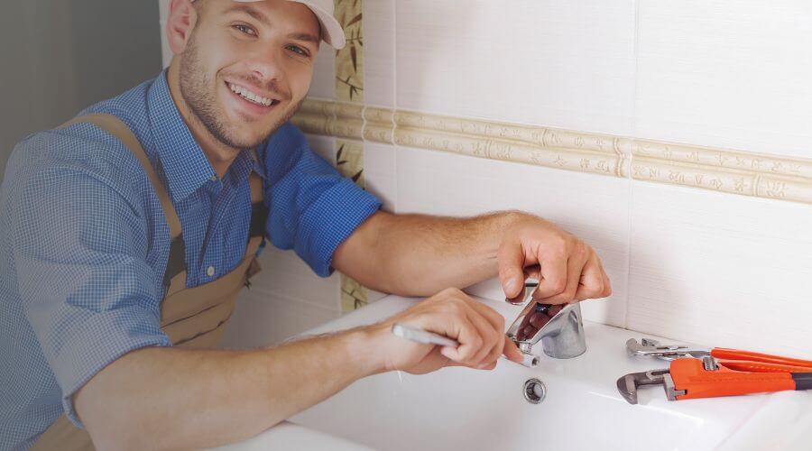 Faucet cartridge replacement in Inavale, NE